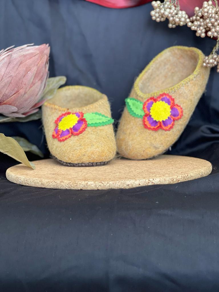 Chaussons mongols fleurs