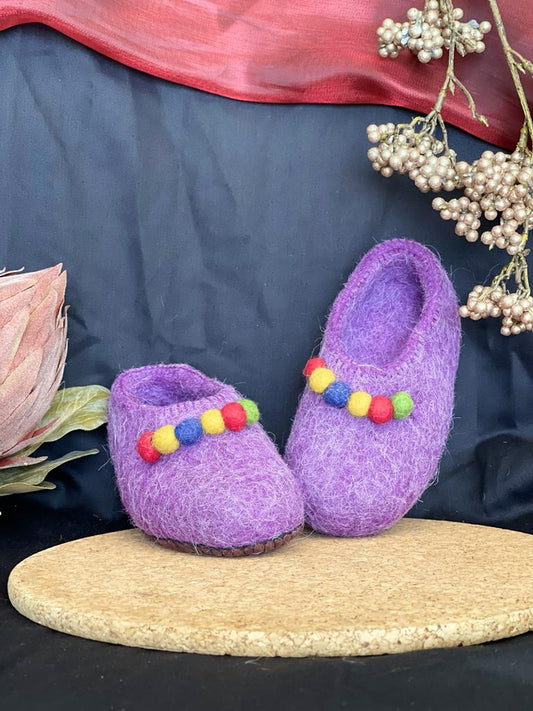 Chaussons mongols violet petit pois