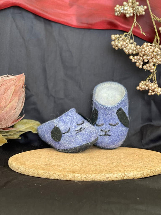 Chaussons mongols chien qui dort